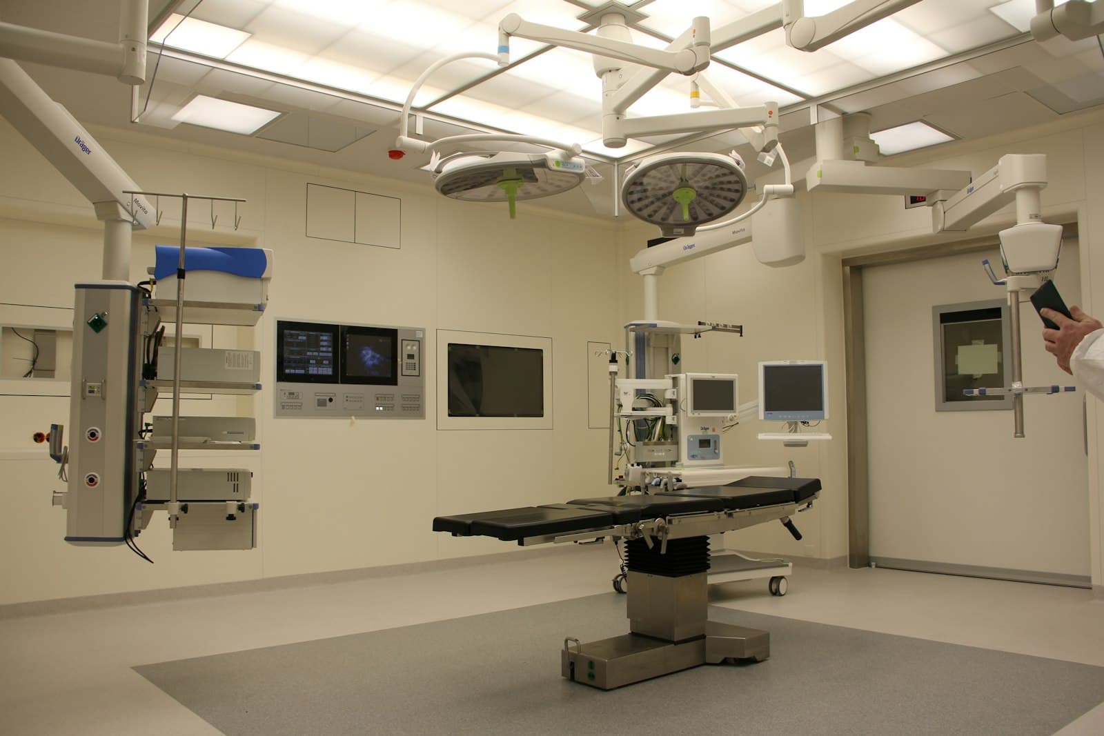Laparoscopic (Keyhole) Surgery: Benefits and Recovery